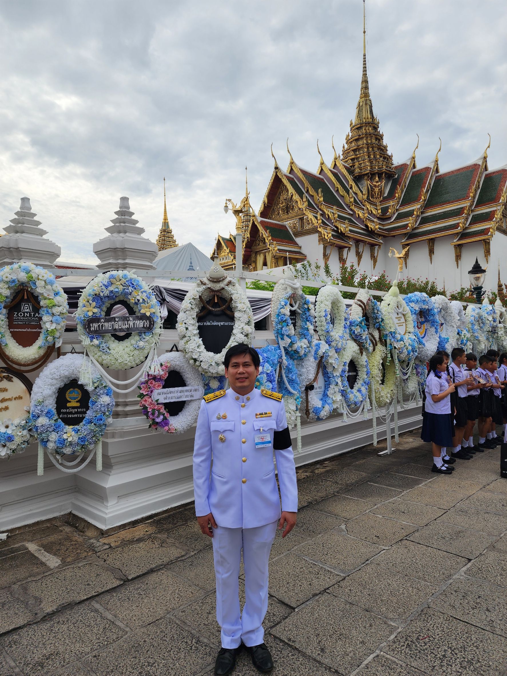 title - วันศุกร์ที่ 29 พฤษภาคม 2569 เวลา 05.00 น. นายวิทูล ประดิษฐบุญ ปฏิรูปที่ดินจังหวัดปราจีนบุรี เข้าร่วมเป็นเจ้าภาพในการบำเพ็ญกุศลถวายพระบรมศพ สมเด็จพระนางเจ้าสิริกิติ์ พระบรมราชินีนาถ พระบรมราชชนนีพันปีหลวง ครั้งที่ 4
